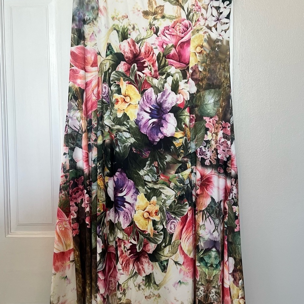 Lily Pink Sleeveless Graphic Maxi Dress - Picture 5 of 9